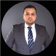 Abogado apasionado en dar cátedras de Derecho y Filosofía a jóvenes estudiantes, con experiencia en educación Online